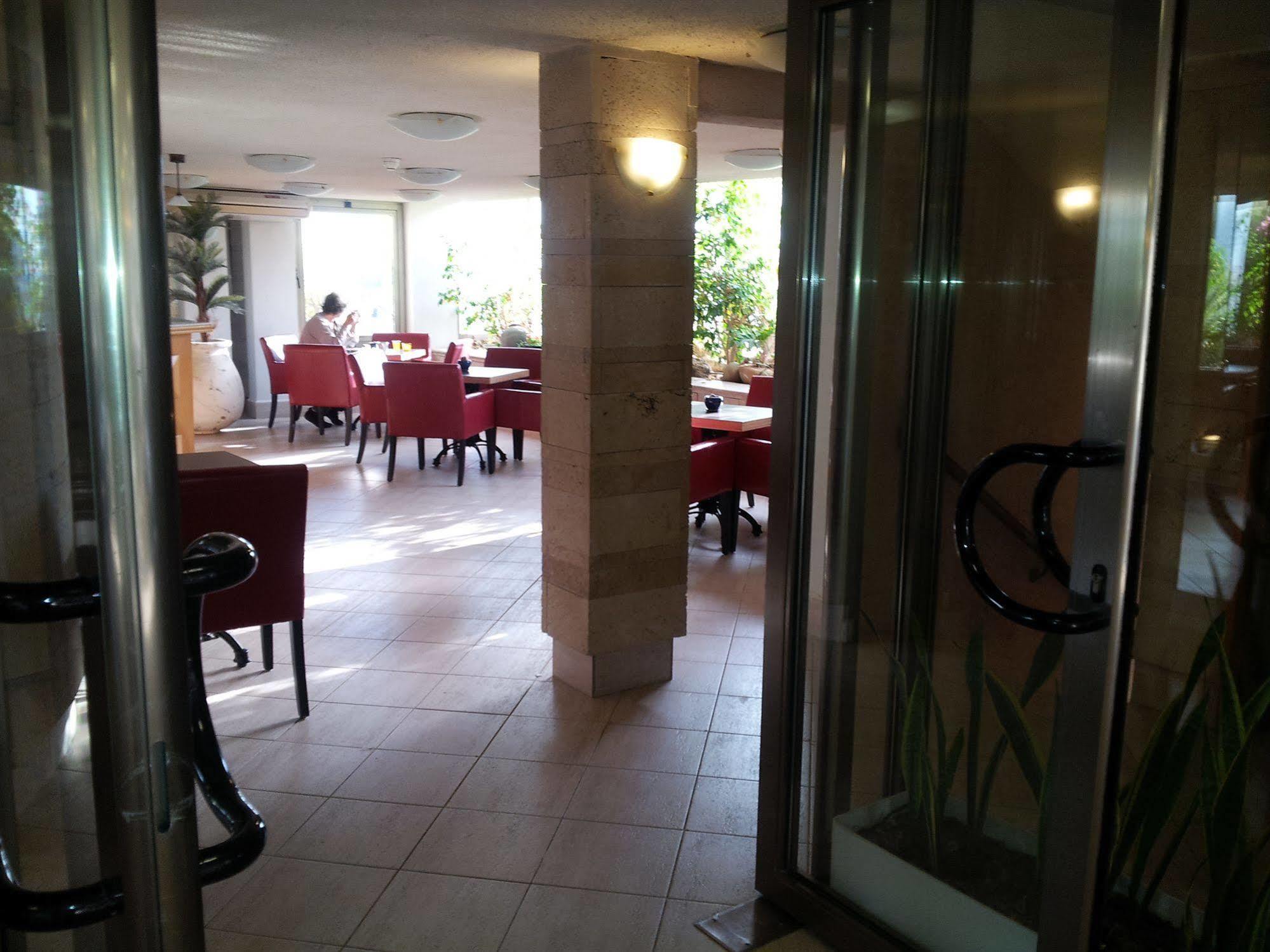 Marom Hotel Haifa Exterior foto